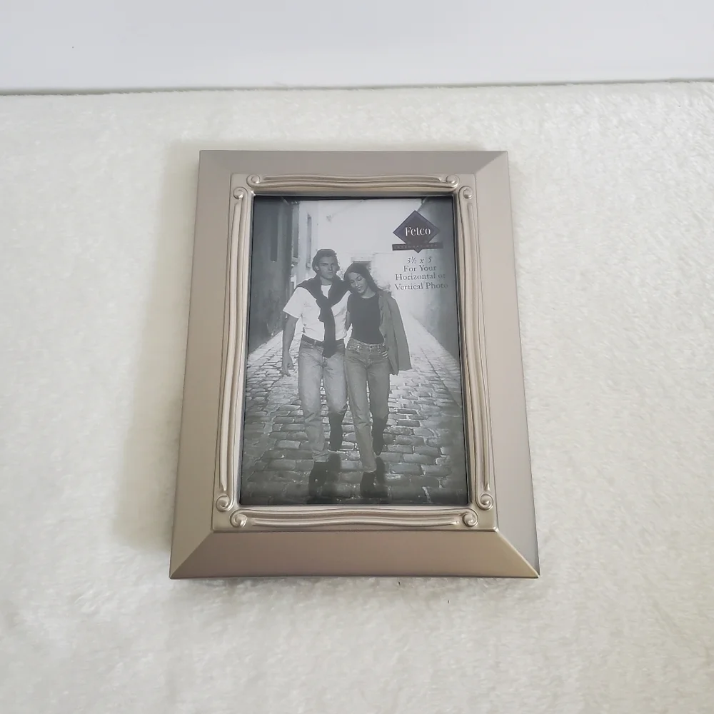 Fetco Silver Pewter Glass Wall Table Top Decor Frames 3.5